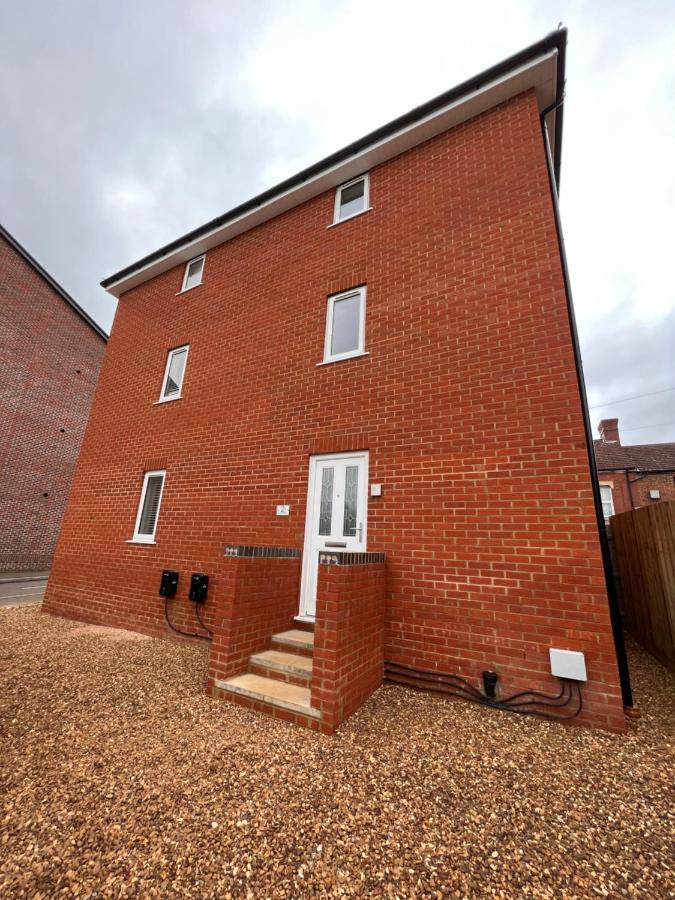 Apartmán Superb Modern Flat In Northampton, Parking &Ev Exteriér fotografie